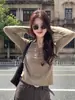 Camiseta chique de manga comprida com meia-gola cáqui estilo coreano para mulheres, look super quente para o início do outono, nicho, não vai destoar