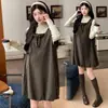 Nueva ropa de maternidad otoño/invierno: conjunto de vestido overall de lunares, camiseta de punto debajo y vestido floral con corbata de lazo - un atuendo de dos piezas