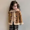Abrigo de piel sintética para niña, nuevo estilo invierno 2026, tela de moda tipo gamuza, atuendo de invierno súper lindo, parte superior engrosada