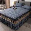 Nueva falda de cama hecha de algodón crudo con algodón de soja, falda de cama bordada gruesa con diseño de corazón, pieza única o juego de tres piezas