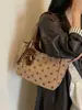 Bolsa de balde fashion de grande capacidade transfronteiriça com bolinhas, coleção de outono, bolsa de trabalho feminina, bolsa de ombro e bolsa de mão modernas e versáteis