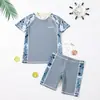 Traje de baño para niños, de manga corta, una pieza, protección solar, traje de baño de verano para niños, pantalones, traje de baño profesional de secado rápido para bebé