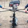 Pequena máquina escavadora de postes de telégrafo para plantio de árvores, máquina de perfuração e punção a gasolina, aplicador de fertilizante agrícola de quatro tempos para pomares