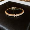 Pulsera Geométrica Abierta Incrustada con Diamantes, Lujo Ligero, Gama Alta, Pulsera de Moda Personalizada, Elegante, Simple y Versátil para Mujer