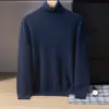 Nueva camiseta básica de punto de cachemira para otoño e invierno, moderna para negocios y para ir al trabajo, de color liso, cuello alto, simple y elegante para hombre