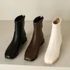 ¡Chic de Seúl! Botines Cuadrados de Tacón Bajo para Mujer Otoño e Invierno Botas de Mujer Estilo Académico Elásticos Finos Tricolor Modernos