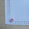 Nuevos Accesorios de Resina de Pétalos y Estambres de Flores Transparentes Dulces Venta al por Mayor Llavero de Pegamento de Crema DIY Funda de Teléfono Crocs