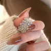 Anillo de Plata de Ley S925 Diseño de Nicho Flor Retro Corte Simple Moda Lujo Accesible Anillo Retro Venta al por Mayor