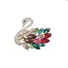 Broche elegante de cisne de alta qualidade alta qualidade alta qualidade senso nicho Xiaoxiang corsage vintage estilo coreano pino anti-exposição roupa
