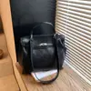 Maletín Portátil Retro Transfronterizo Bolsa 2026 Otoño/Invierno Nuevo Gran Capacidad Bolsa de Mano para Viajes Cotidianos Elegante Simple Bolsa Grande
