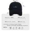 Gorra de Béisbol Suave con Bordado de Letras Fresca y Elegante para Mujer, Moda Versátil de Primavera y Verano con Visera Protectora del Sol