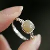 Livro vermelho pequeno com anel de jade de açúcar de Hotan feminino 2024 novo anel requintado de temperamento doce de açúcar uma geração de cabelo