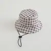 Gorro para Bebé Otoño e Invierno Cuadros Sombrero de Pescador Primavera y Otoño Versátil Unisex Gorro de Cubo para Bebé Sombrero a Prueba de Viento 2026 Modelo Nuevo
