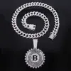 Marca de Hip-Hop Americana Colgante Redondo B Diamante Letra Engranaje Aleación Collar Totalmente Diamantado Joyería Personalizada para Hombres Venta al por Mayor