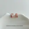 Pendientes de Botón con Cruz de Nácar Natural Estilo Francés para Mujer, Lujo Ligero, Elegantes, de Alta Gama, Versátiles, Suaves y Adecuados para el Trabajo
