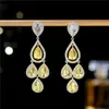 2026 Pendientes de Zirconia en Forma de Gota de Lujo Ligero para Mujer Aguja de Plata S925 Pendientes Largos Coloridos de Alta Gama Pendientes de Moda para Fiesta