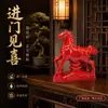 Figura de Caballo de Cerámica Tang Sancai Caballo Liebre Roja Auspiciosidad Alta Iluminación Artesanía Gama Alta Oficina Hogar Sala de Estar Caballo de Recaudación de Riqueza