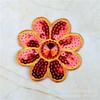 Atacado oito pétalas flor octogonal pano applique lantejoulas bordado pequena flor acessórios de vestuário acessórios acessórios com adesivo pode ser costurado a quente