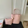 Bolsos Pequeños de Moda y Tendencia para Mujer 2026 Nuevo Estilo Veraniego Bolso Cruzado Versátil con Acabado de Alta Gama y Bolso de Mano Tipo Cubo