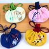 Sachês Bordados Vazios Atacado com Logotipo da Empresa, Sachês Bordados Estilo Tradicional Apresentando os Quatro Cavalheiros (Ameixa, Orquídea, Bambu, Crisântemo) com borlas