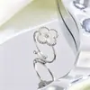 Pulsera de trébol de cuatro hojas de acero de titanio transfronteriza, juego de trébol de cuatro hojas, collar, anillo, pendientes, juego de joyería de acero de titanio con láser al por mayor