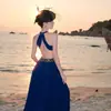 Vestido Mini de Cumpleaños Resistente Estilo Vintage con Pedrería, Atrevido, Espalda Descubierta, Cuello Halter, Largo, para Socialité Transfronteriza 2026