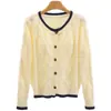Jaqueta Suéter de Cor Contrastante Estilo Suave Primavera, Outono e Inverno 2025 Novo Estilo Cardigan de Tricô Torcido Retrô Top para Mulheres