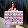 Llavero colgante de teclado de 26 teclas, juguete antiestrés para estudiantes, decoración divertida para bolsa, interesante regalo pequeño al por mayor