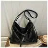 Bolso Tote Retro con Correa de Hombro de Gran Capacidad Multiusos para Mujer 2025 Invierno Nueva Moda Bolso Cruzado de Hombro para Viajar