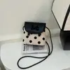 Bolso Cruzado de Diseño de Nicho con Lazo y Lunares 2026 Nuevo de Moda de Verano Bolso Pequeño de Hombro Bolso Simple para Teléfono de Viajero
