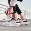 Zapatos Deportivos Hongxing Erke Gale Ligeros y a Cuadros para Gimnasio de Hombre Absorción de Impactos Rebote Suela Suave Resistentes al Desgaste Zapatos de Running para Hombre