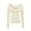 Estilo puramente seductor, cuello en U grande, bolsillo de parche, dobladillo overlock, camiseta de manga larga, nuevo modelo de otoño, versátil, corte ajustado, estilo corto, top básico de chica popular para mujer