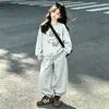 Conjunto de Ropa de Primavera para Niñas 2026 Nuevo Estilo Infantil Deportivo Elegante Moderno Primavera y Otoño Niños Mayores Muy Guapo Casual Conjunto de Dos Piezas