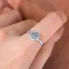 Anillo de Plata de Ley S925 Flor Bud Creativa Moissanita de Un Quilate, Elegante y de Moda, Joyería de Mano Clásica de Lujo Ligero