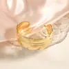 Pulseira Aberta de Metal com Padrão de Flores Venda Quente Transfronteiriça Pulseira de Luxo Leve Toque de Alto Padrão Joia de Mão Personalidade Fashion para Mulheres Personalizada