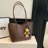 Bolsa Tote Europeia Transfronteiriça de Nicho 2026 Nova Textura de Alta Qualidade Moda Versátil Casual Retro Bolsa de Ombro de Mão