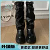Moda retro chica caliente hebilla de cinturón plisada pantalón bota mujer 2026 otoño e invierno nuevo punta redonda botas largas botas de montar