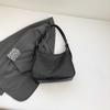 Bolso bandolera tipo mensajero para la axila, de gran capacidad, con textura retro simple, color sólido, informal, a la moda, 2024
