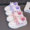 Zapatillas para niñas, estilo nuevo primavera y otoño 2026, zapatos de moda para niños mayores, zapatillas deportivas casuales de caña baja con suela blanda para niños