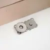 Flor de Ciruelo Hebilla Magnética Cosida a Mano Hebilla Magnética Hebilla Magnética Madre-Hijo Hebilla Magnética Bolso Ropa Accesorios Hebilla Magnética Oculta Venta al por Mayor