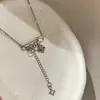 Broche de Cruz Dourada para Café Retro Coreano e Japonês Colar com Pingente de Pérola Design de Nicho Corrente para Clavícula Estilo Coreano High-End