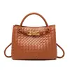 Bolso de Mano Tejido para Mujer 2025 Nuevo Gran Capacidad Versátil Bolso de Hombro Cruzado Debajo del Brazo Retro Mate