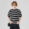 APO Roupas Masculinas Old Qian Feng Camiseta de Tricô Listrada de Manga Curta Masculina Verão Toque Avançado Slim Fit Gola Redonda Jaqueta Interna