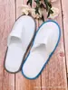 Chinelos Descartáveis de Algodão Escovado Branco para Hotel, Especialmente Projetados para Pousadas de Luxo, Podem Ser Personalizados com o Nome do Hotel, Antiderrapantes e Espessados
