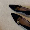 Zapatos Mary Jane de Moda Chuyuji con Punta Retro, Tacón Grueso de Gamuza para Mujer, Color Sólido Versátil con Correa, Zapatos de Tacón Medio
