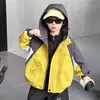 Chaqueta de Esquí de Otoño para Niños 2026 Nueva Elegante Ropa Urbana para Bebés Cortavientos con Capucha para Niños