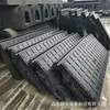 Las Ranuras de Brida de Rueda de Ferrocarril con Inserciones de Goma se Suministran Directamente por los Fabricantes. Las tiras de goma en ambos lados de los rieles son fáciles de instalar. Insertos de Goma para Balasto