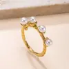 Anel Aberto de Venda Quente Transfronteiriço para Mulheres, Simples e Versátil, Anel de Aço Inoxidável com Pérola Fundida, Joias de Design Personalizado para Atacado