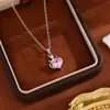 Collar Colgante de Cobre Microincrustado de Lujo Ligero para Mujer, Cadena para Clavícula de Acero de Titanio que No se Desvanece, Joyería de Colgante Completo de Diamante Versátil de Moda al por Mayor