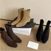 Botines de Punta Aguda para Mujer 2025 Nuevos Botines de Otoño e Invierno Estilo Francés Botines Delgados de Nicho para Mujer Botines Martin de Gamuza para Mujer